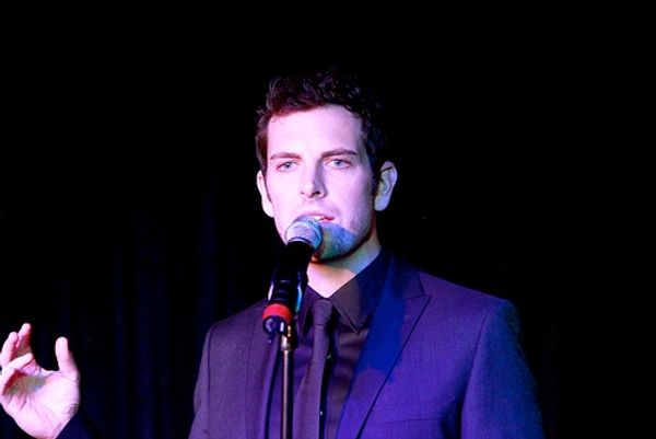 Chris Mann
 Photo